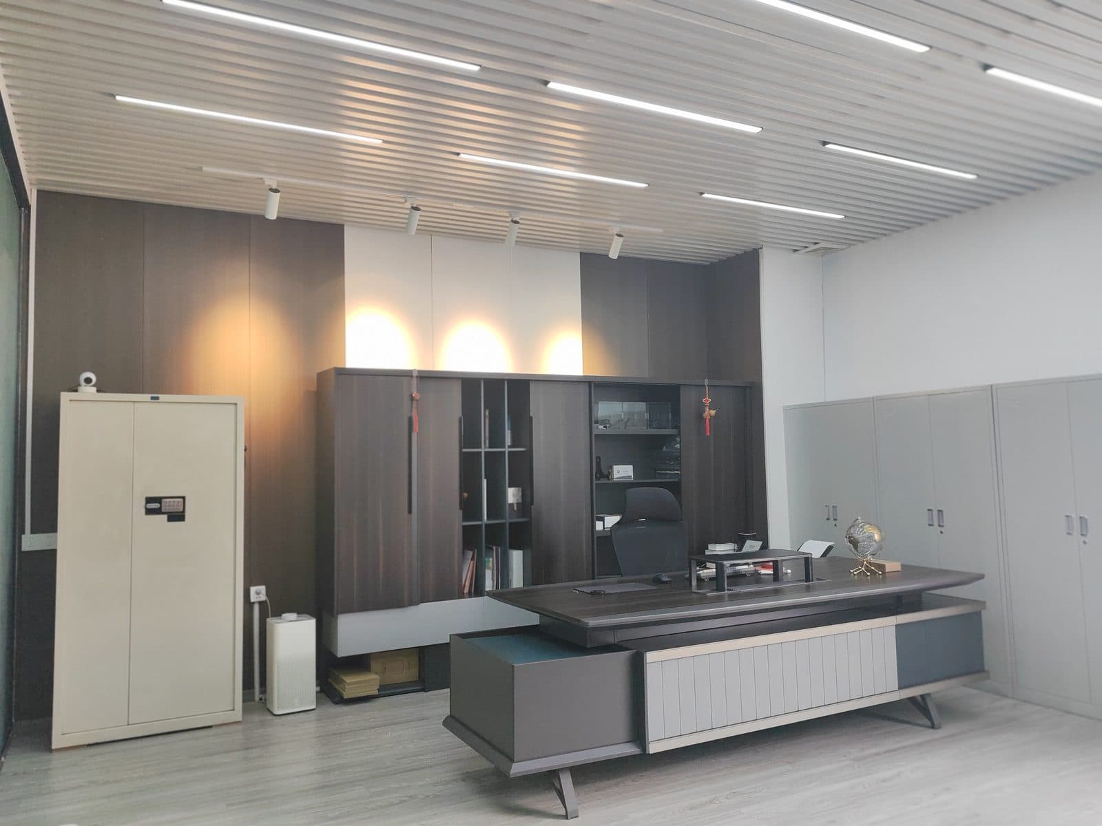 Meeting and product display area at SiLeap's Guangzhou office